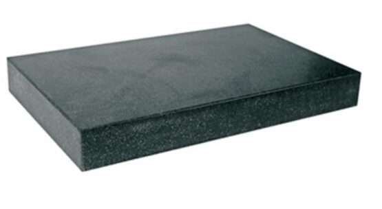 Granitplatte mit Gewindeeinsatz